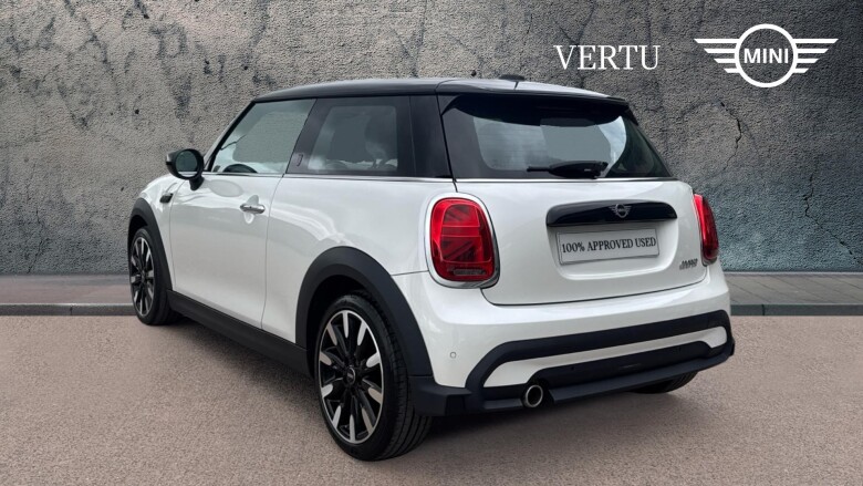 MINI Hatchback 1.5 Cooper Exclusive Premium 3dr Auto Petrol Hatchback